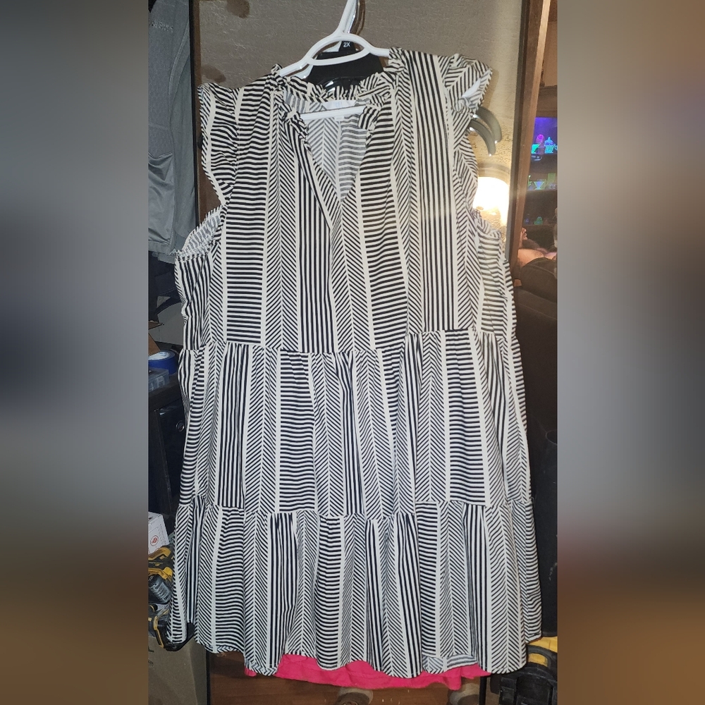 Time and Tru Black and White Patterned Dress